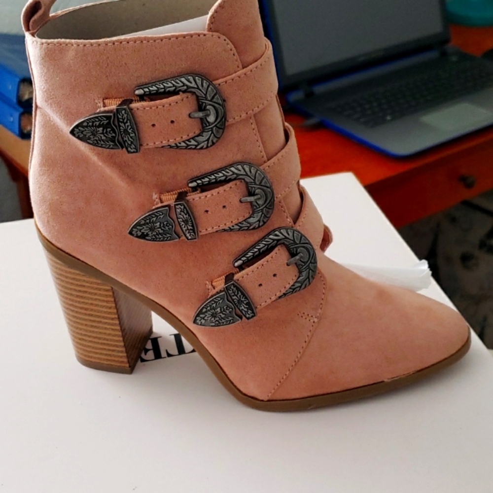 Brand new in the box. Womens Suede Soft pink 3 buckle ankle boots.